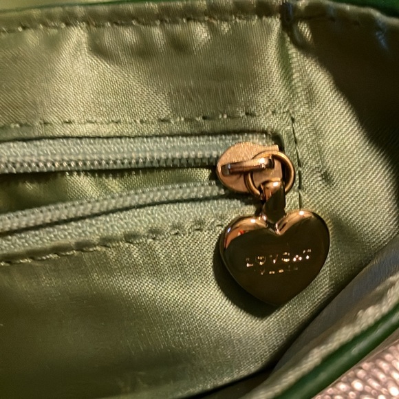 Beautiful Love cat Paris clutch. - Picture 6 of 7